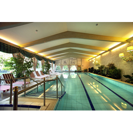Плитка для бассейнов Interbau Blink Крытый бассейн в гостинице 4*