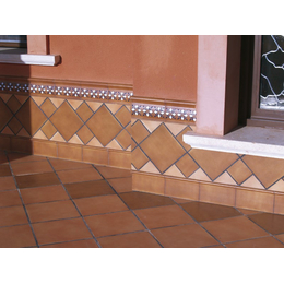 Плитка для підлоги Gresmanc BASE 24X24 TRI?NGULO 24,5X12,2 ALDONZA REMATE DE FRISO A-1