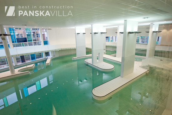 Плитка для басейнів Interbau Blink Басейн критого типу у спорткомплексі