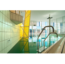 Изображение 5 Плитка для бассейнов Interbau Blink Бассейн крытого типа в спорткомплексе